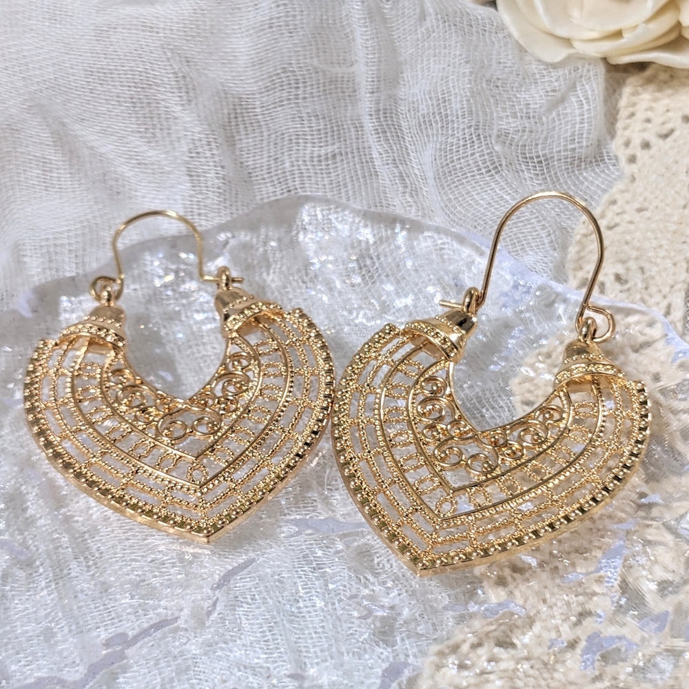 DCLF Boho Glam Ornate Hook and Eye Closure Filigree Mandala Huggie Earrings